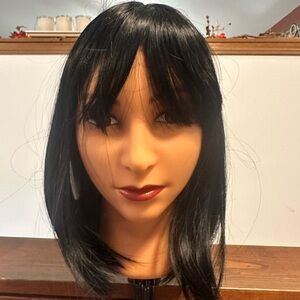 Black Bob with bangs nwt synthetic